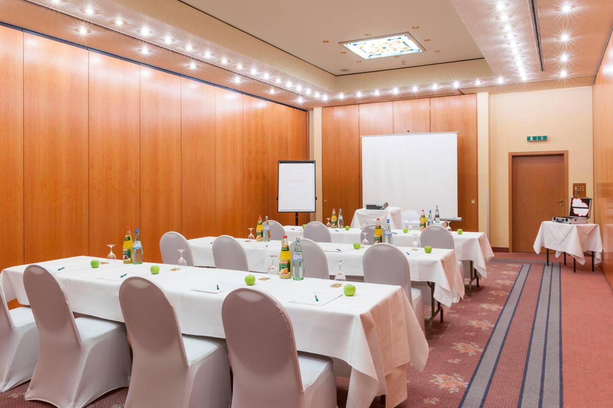 Wyndham Garden Donaueschingen Ξενοδοχείο Εξωτερικό φωτογραφία